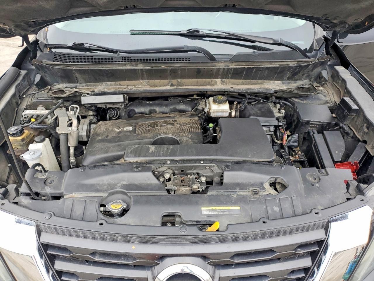 2018 Nissan Pathfinder s