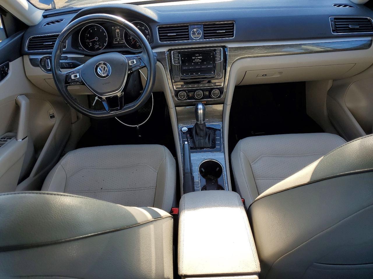 2017 Volkswagen Passat se