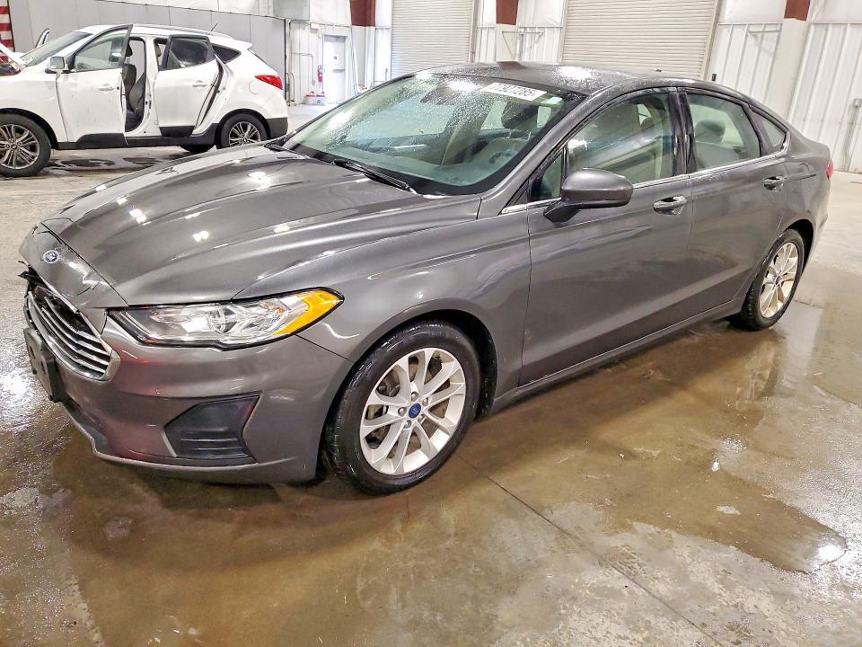 2019 Ford Fusion se