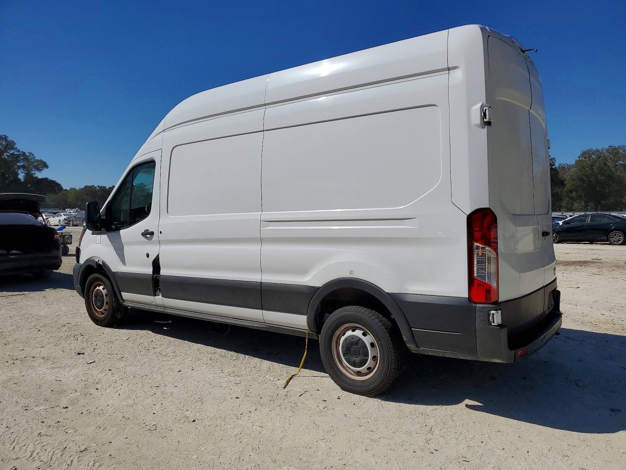 2021 Ford Transit T-250