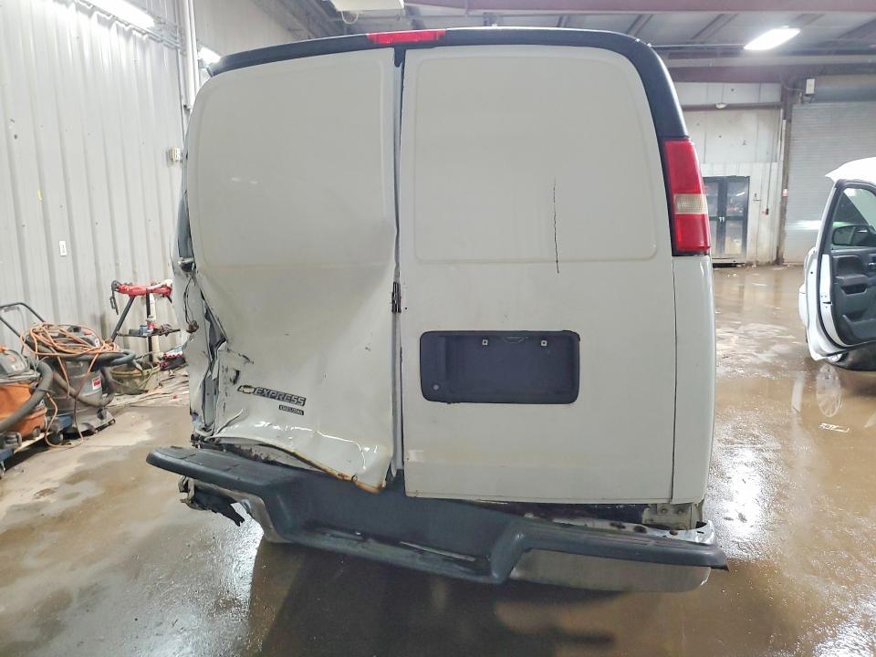 2013 Chev Express G2500