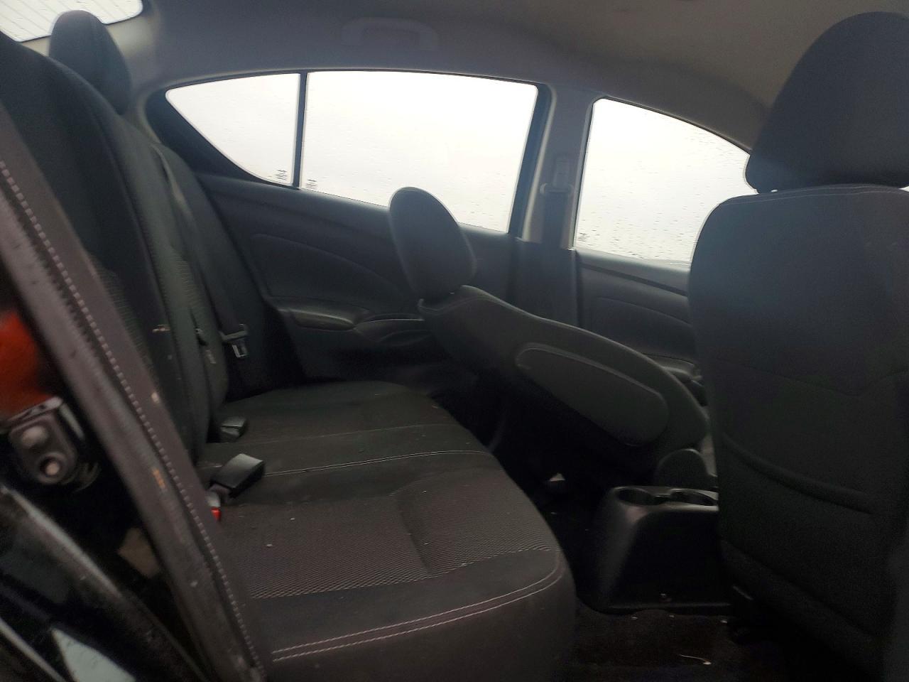 2017 Nissan Versa 1.6 s