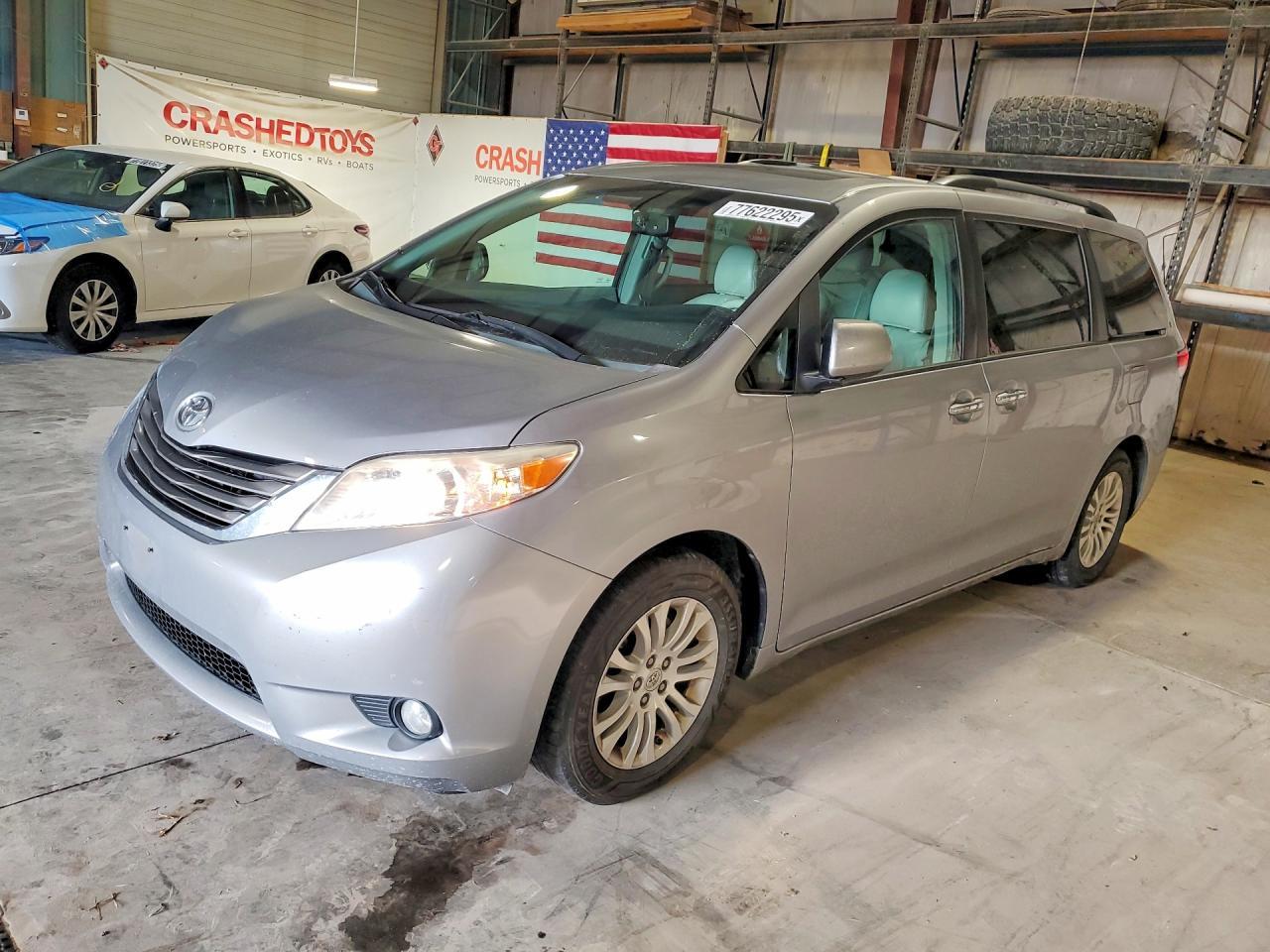 2013 Toyota Sienna xle