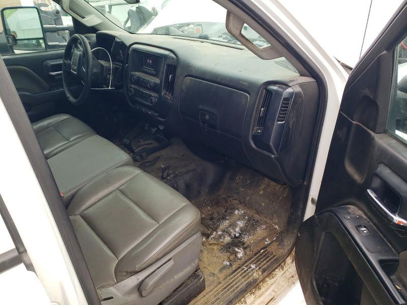 2015 GMC Sierra Flatbed Truck