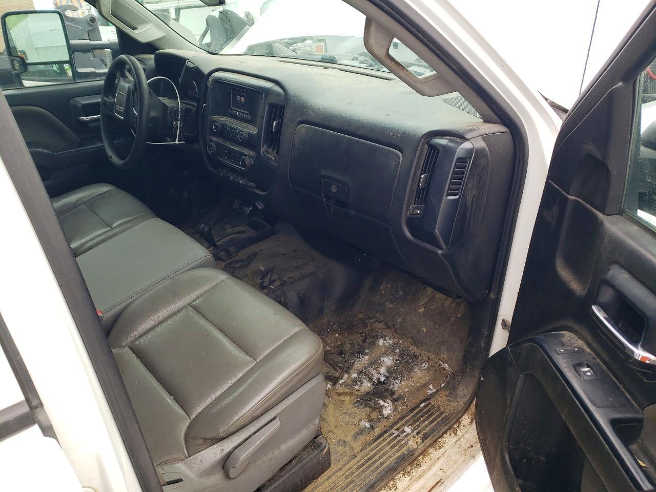 2015 GMC Sierra Flatbed Truck