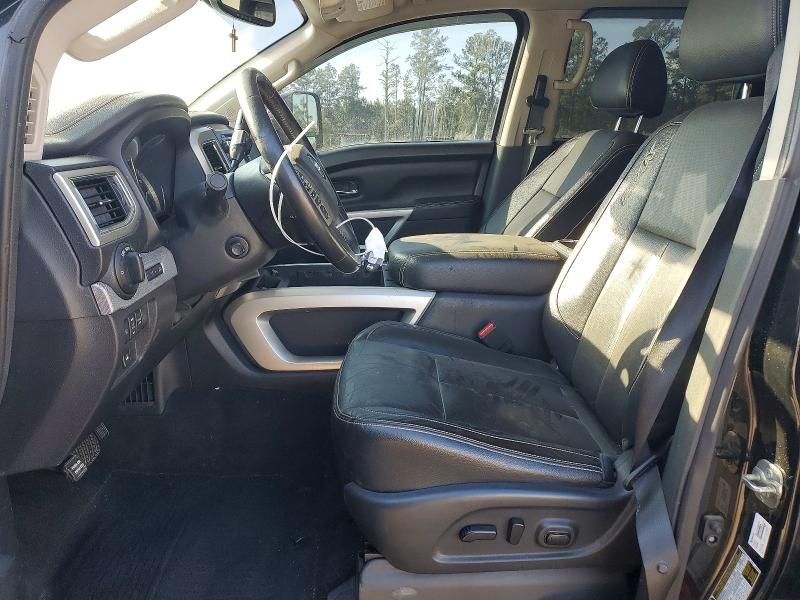 2019 Nissan Titan sv