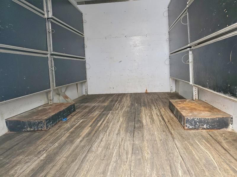 2013 GMC Savana Cutaway G3500