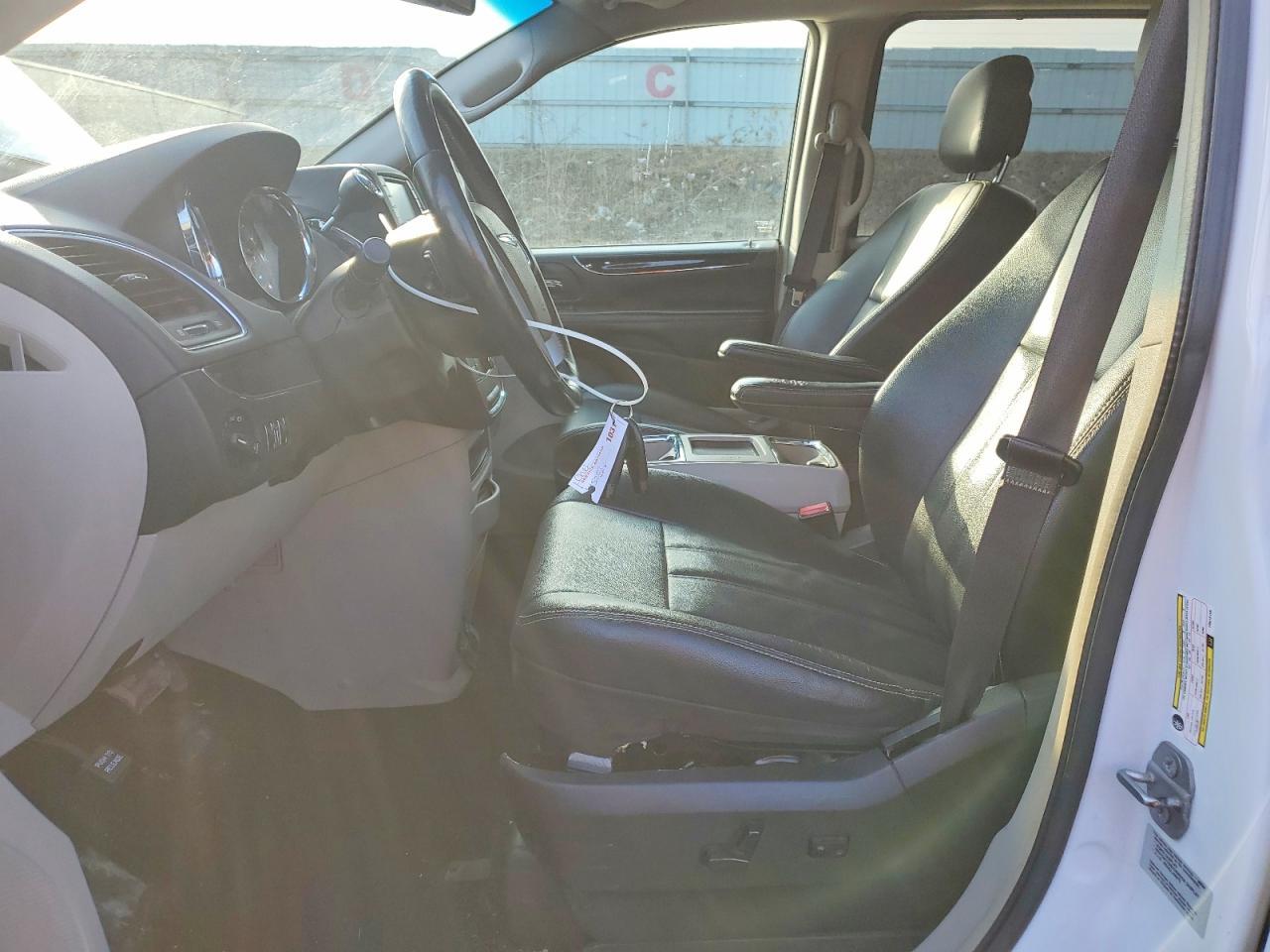 2015 Chrysler Town & Country Touring