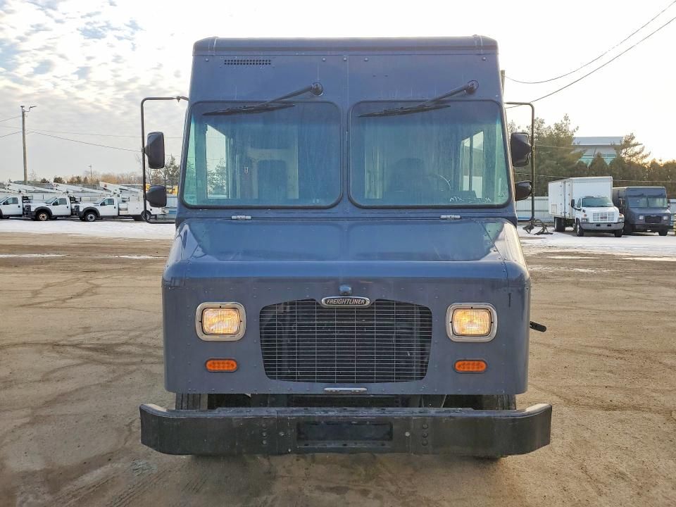 2020 Freightliner Mt45 Chassis Delivery Truck