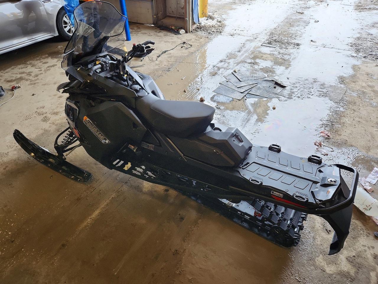 2024 Skidoo Summit X85
