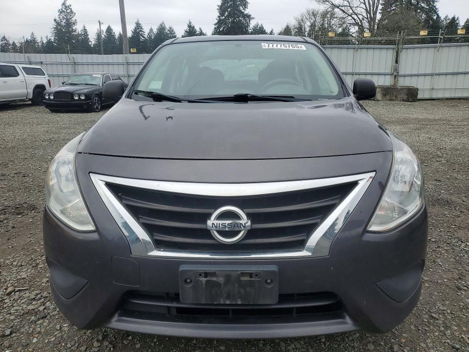 2015 Nissan Versa s