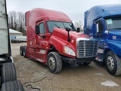 Vehiculos salvage en venta de Copart Lexington, KY: 2015 Freightliner Cascadia Semi Truck