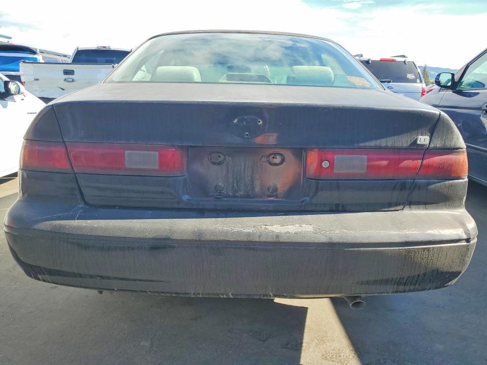 1998 Toyota Camry le