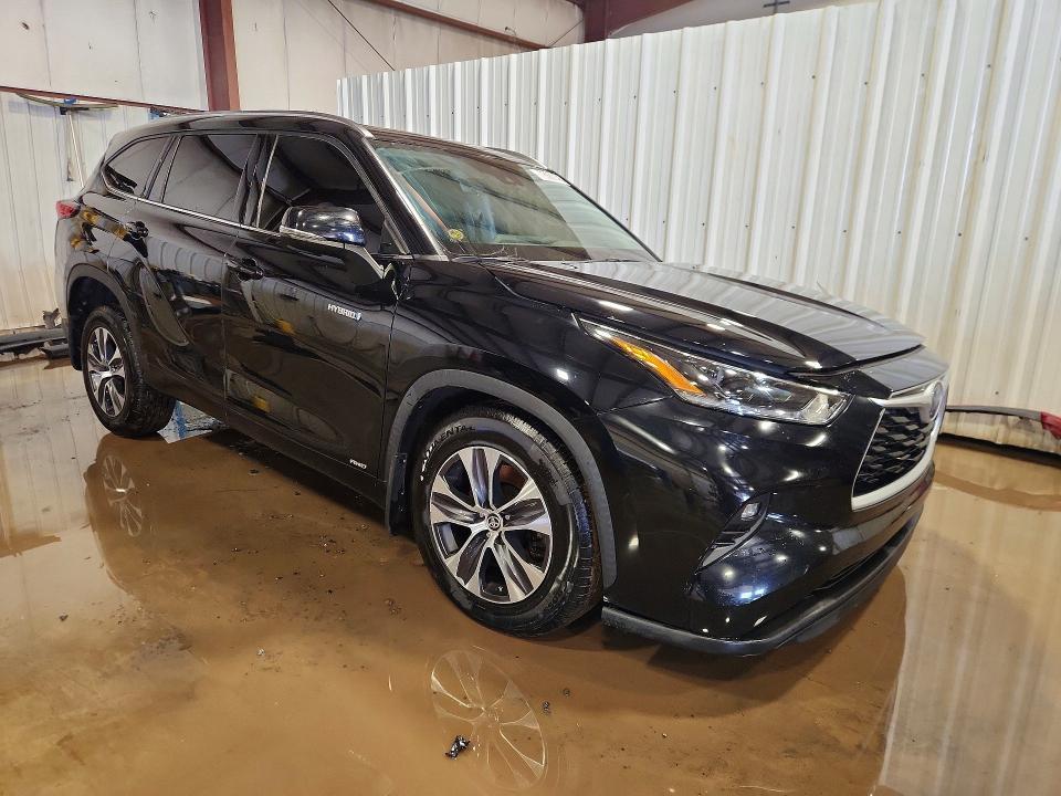 2021 Toyota Highlander Hybrid xle