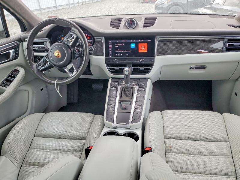2021 Porsche Macan Turbo