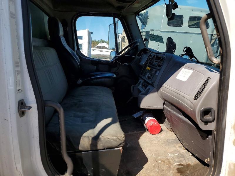 2009 Freightliner Business Class M2 Refuse Truck