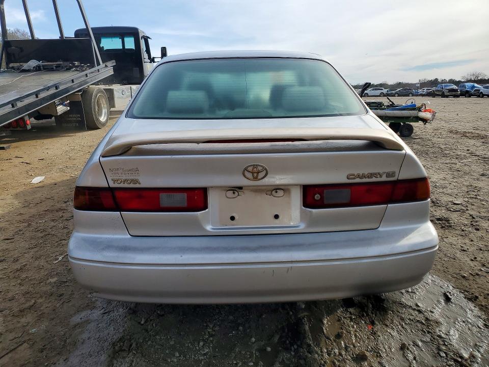 1998 Toyota Camry le
