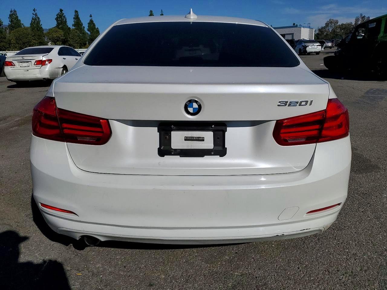 2017 BMW 320 i