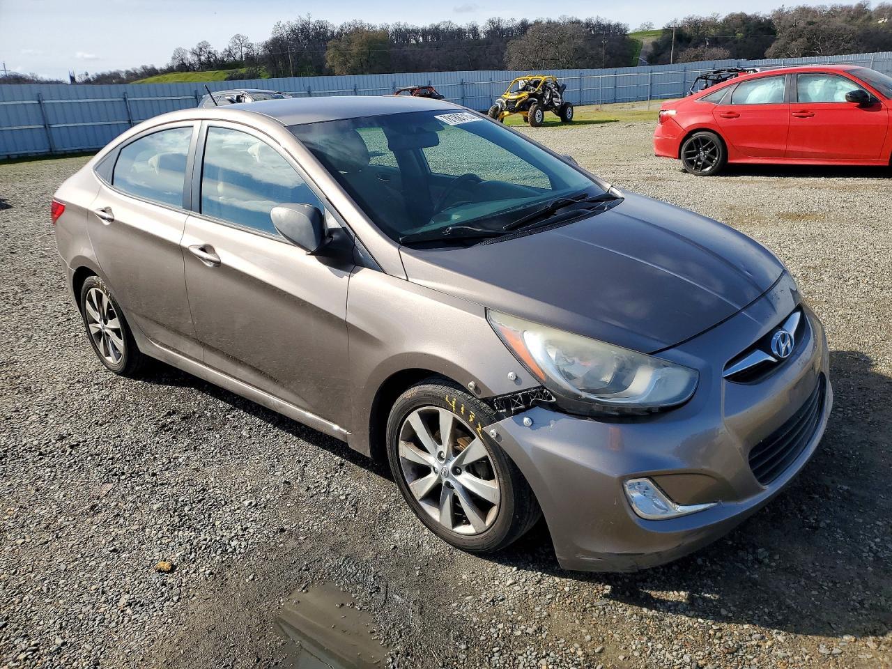2012 Hyundai Accent gls