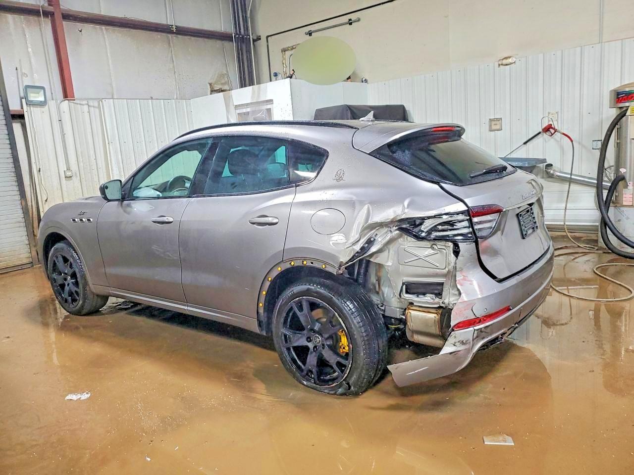 2022 Maserati Levante Base