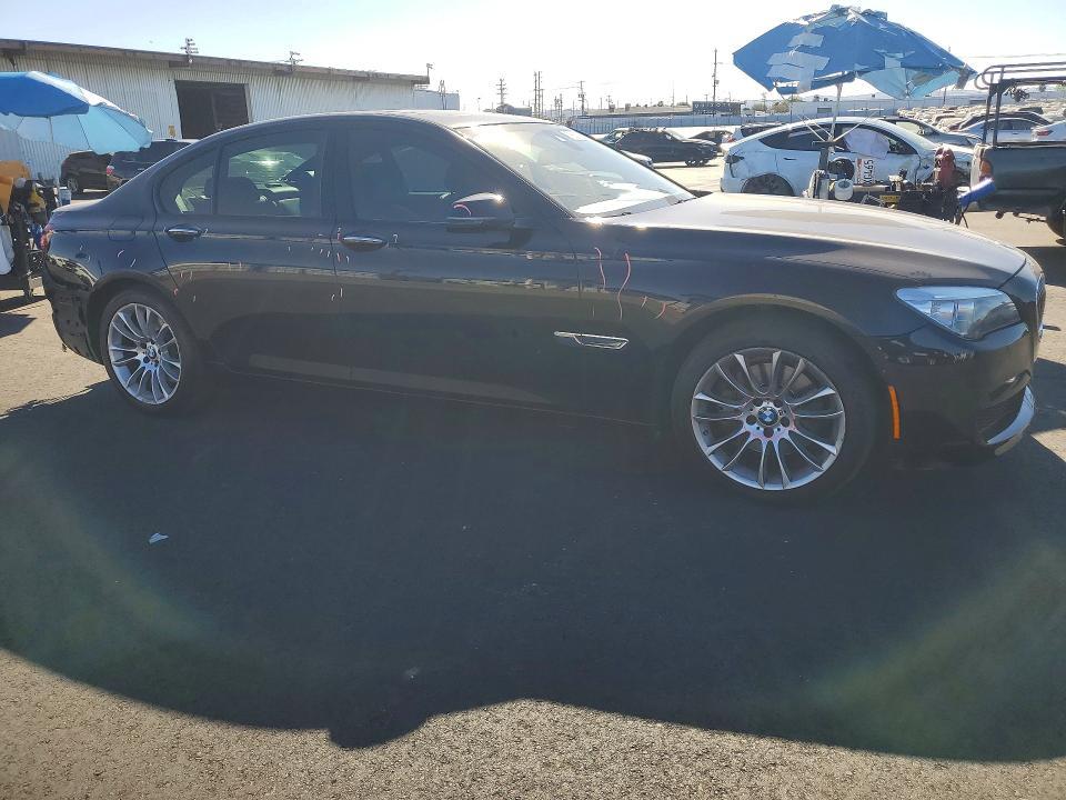 2015 BMW 740 i