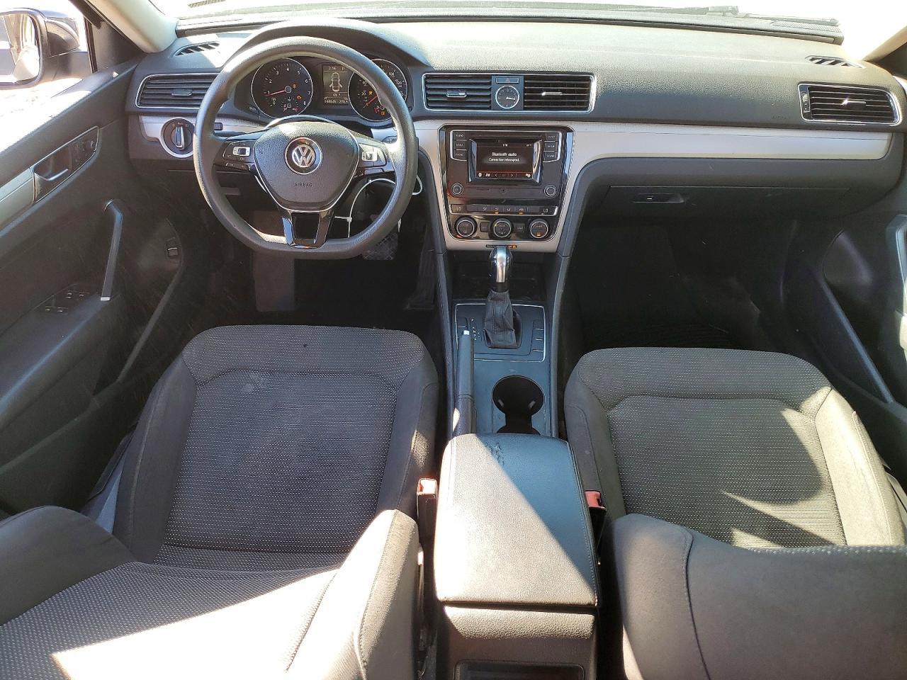 2017 Volkswagen Passat s