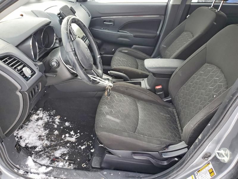 2022 Mitsubishi Rvr es