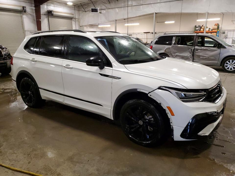 2024 Volkswagen Tiguan se R-line Black