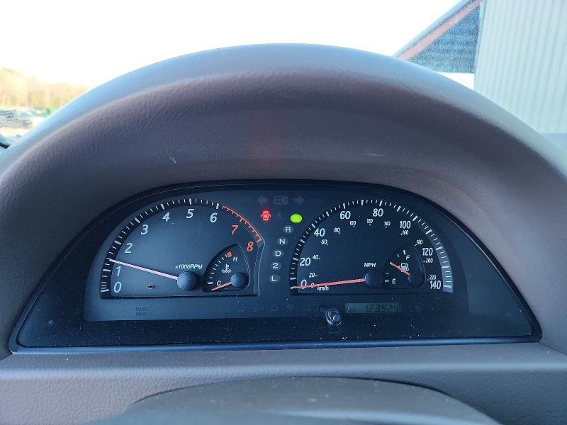 2004 Toyota Camry le