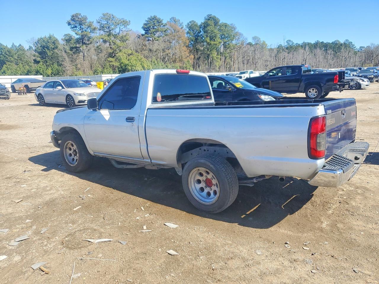 2000 Nissan Frontier XE