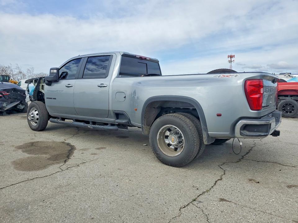 2026 Chevrolet Silverado K3500 lt