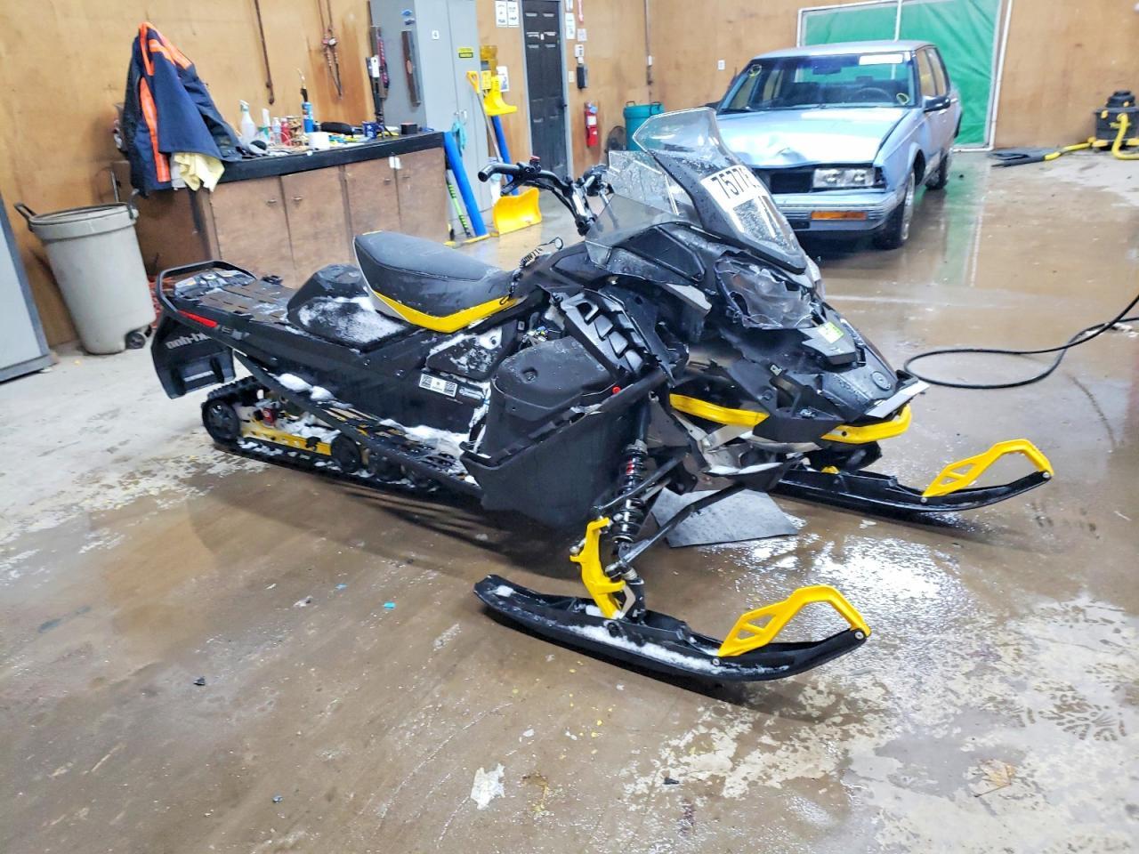 2024 Skidoo OO