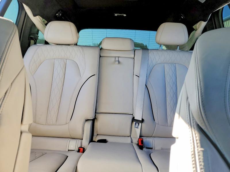 2023 BMW X7 M60i
