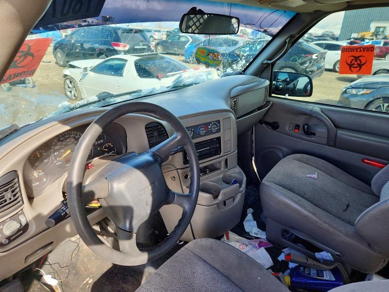 2005 GMC Safari XT