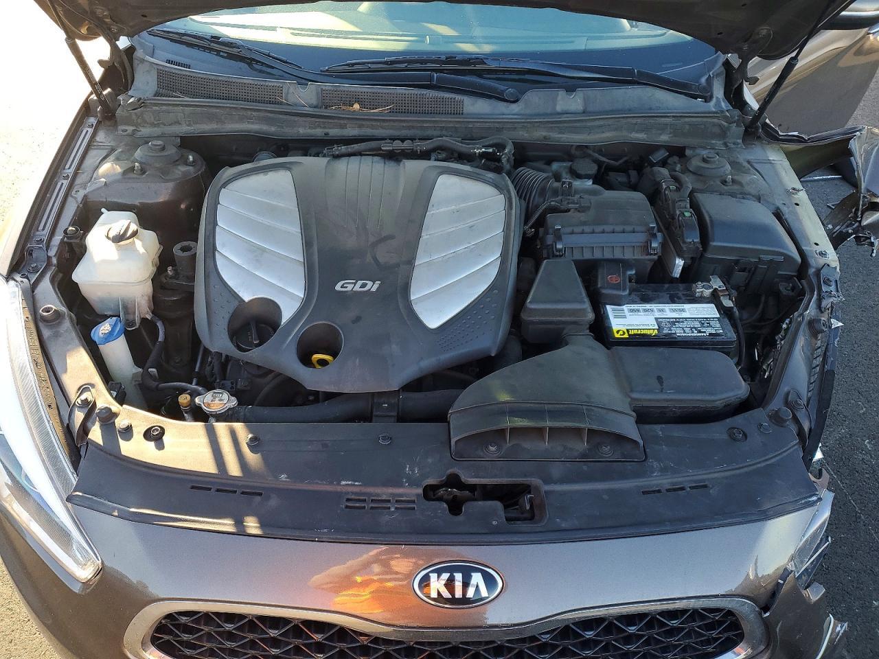 2014 KIA Cadenza Premium