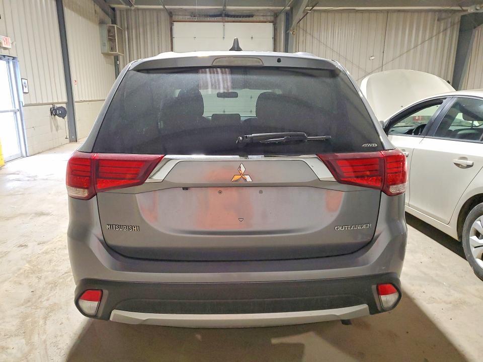 2018 Mitsubishi Outlander se