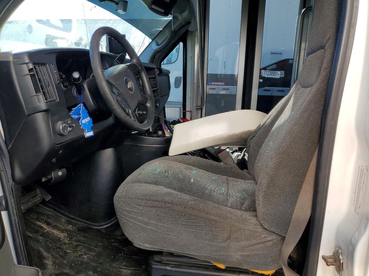2015 Chevrolet Express G4500 Shuttle Bus