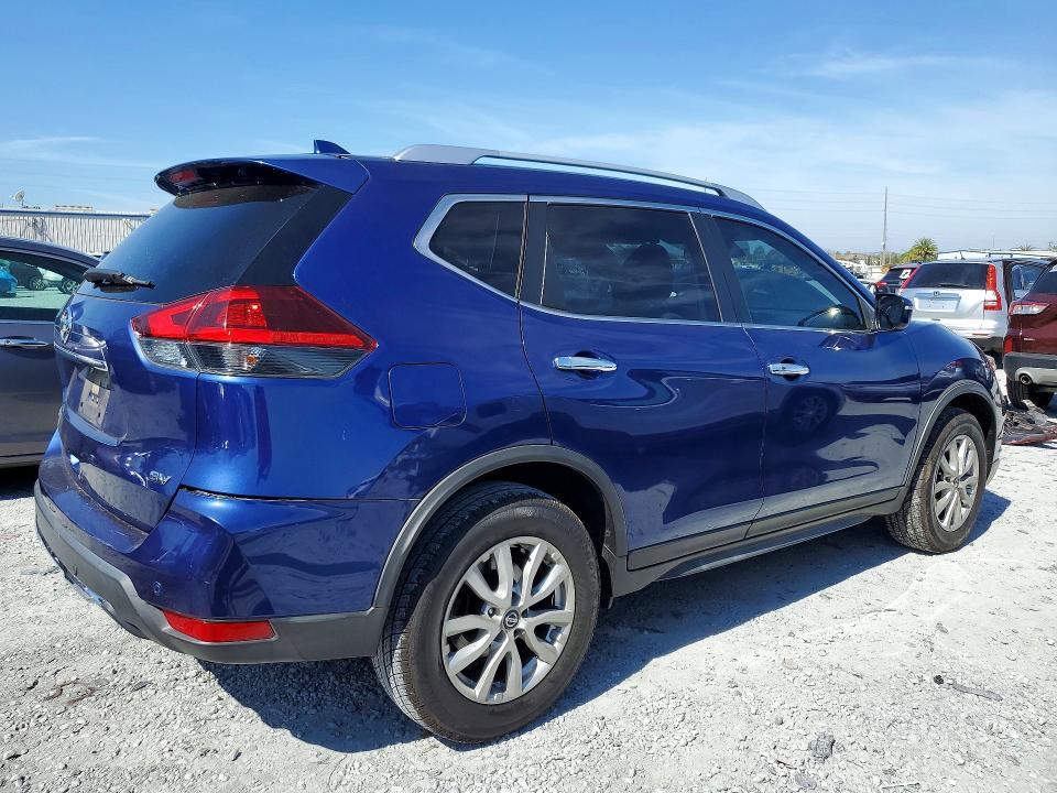 2020 Nissan Rogue sv