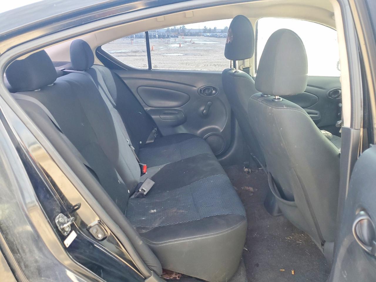 2015 Nissan Versa s