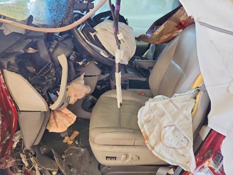 2015 Toyota Sienna xle 8-passenger