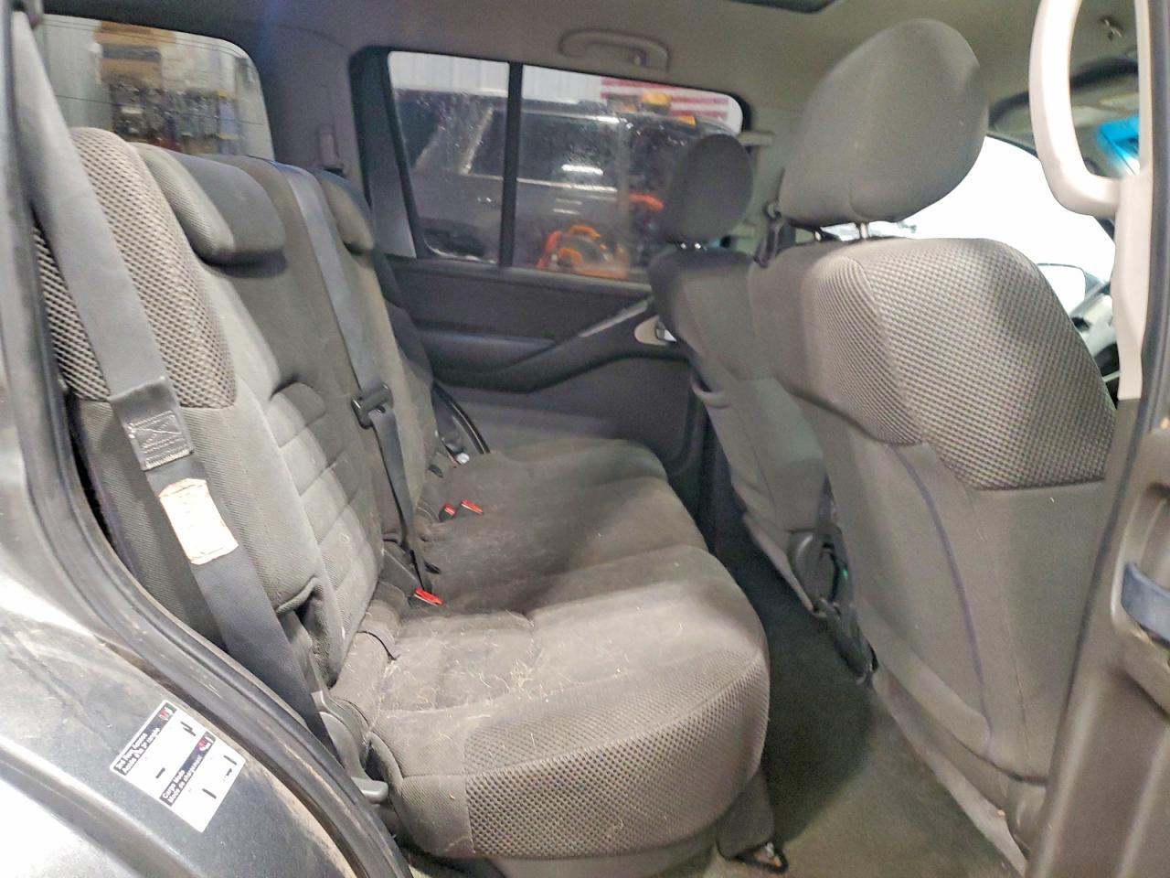 2008 Nissan Pathfinder s