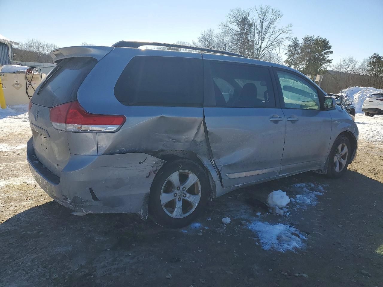 2011 Toyota Sienna le