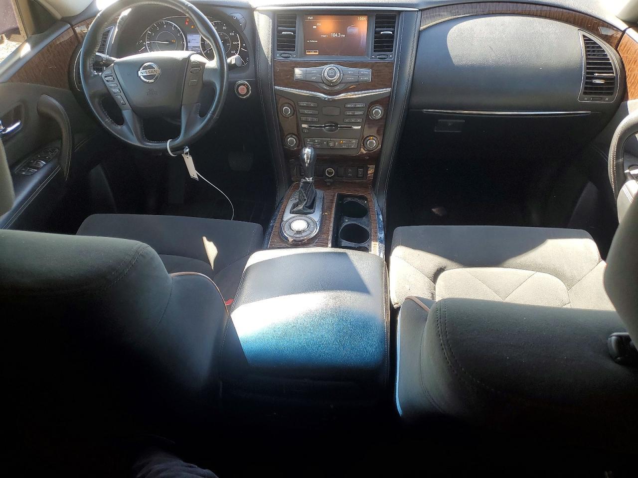 2017 Nissan Armada sv