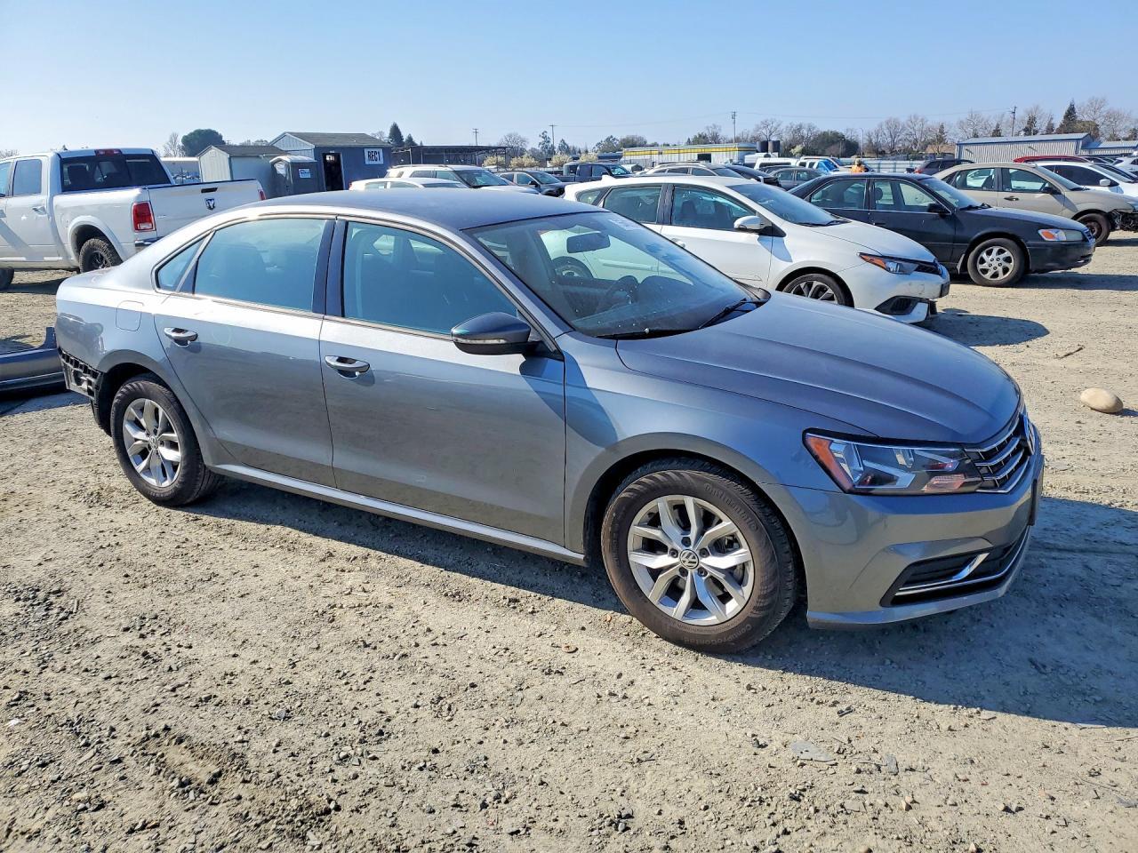 2018 Volkswagen Passat s