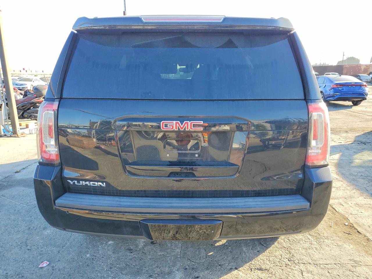 2017 GMC Yukon slt