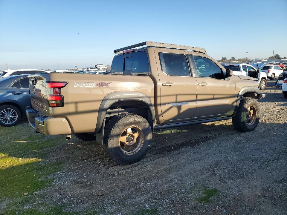 2023 Nissan Frontier s