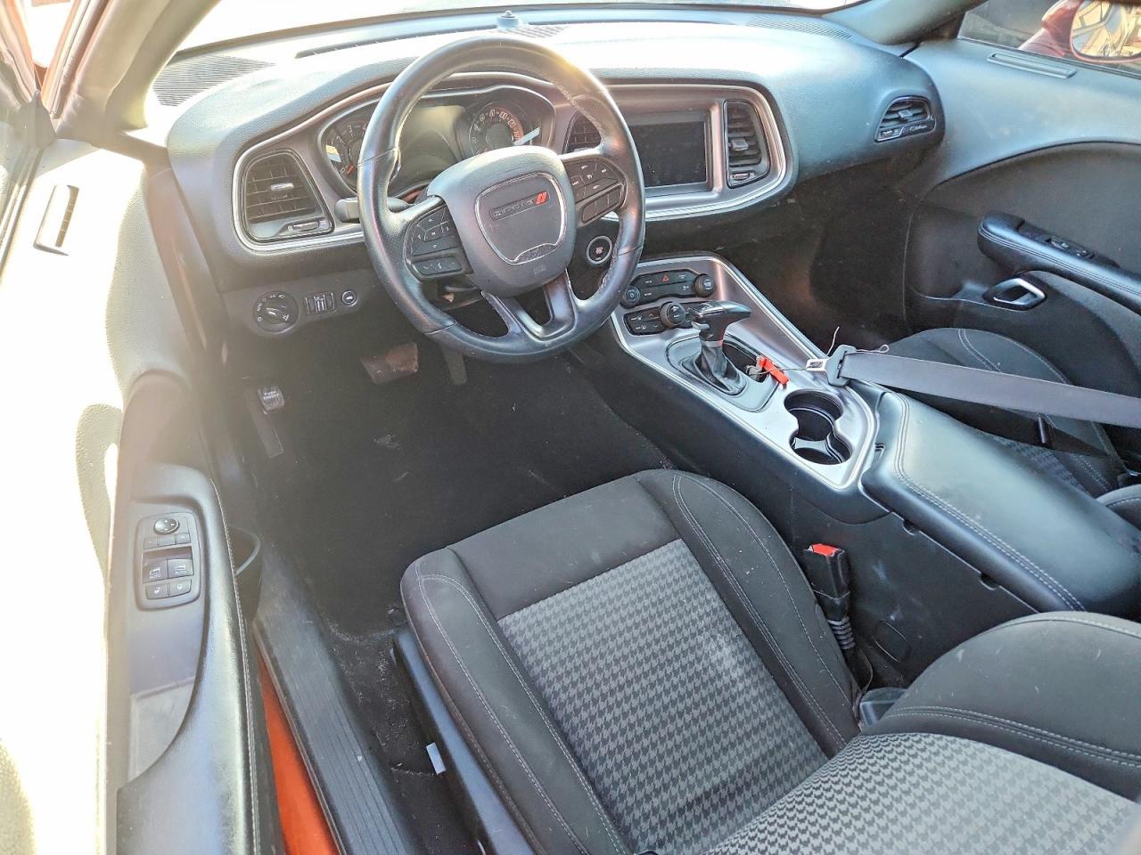 2020 Dodge Challenger sxt