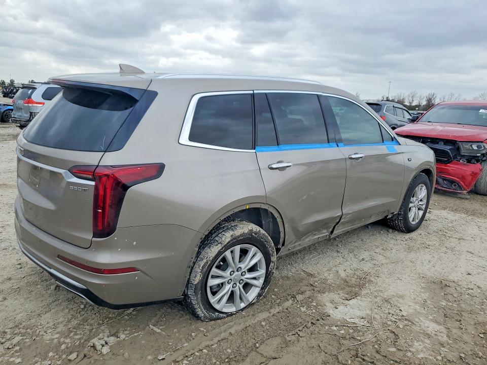2022 Cadillac XT6 Luxury
