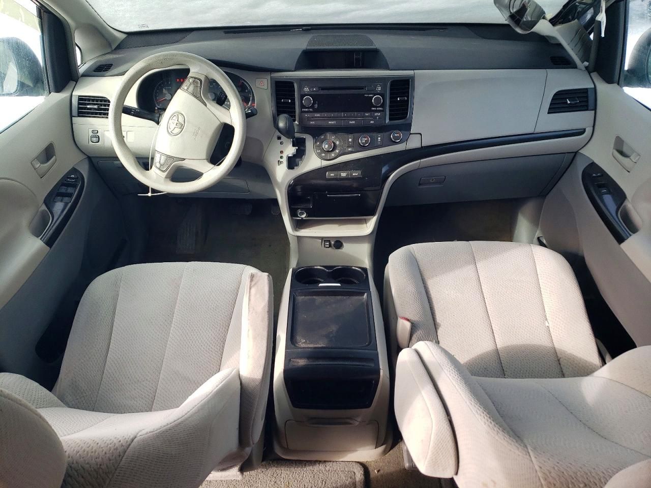 2011 Toyota Sienna le