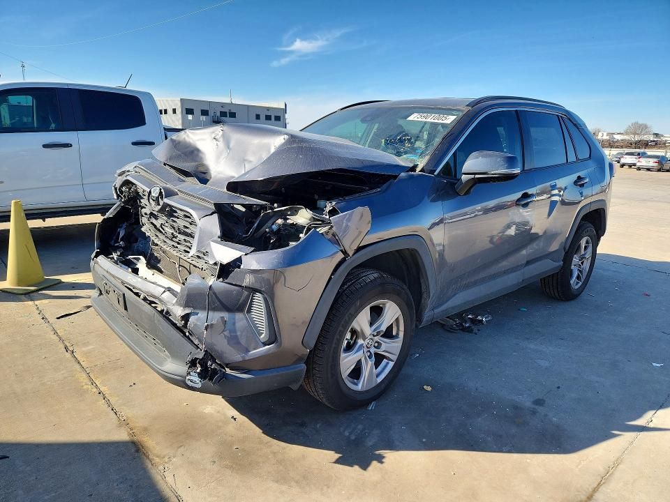 2022 Toyota Rav4 xle